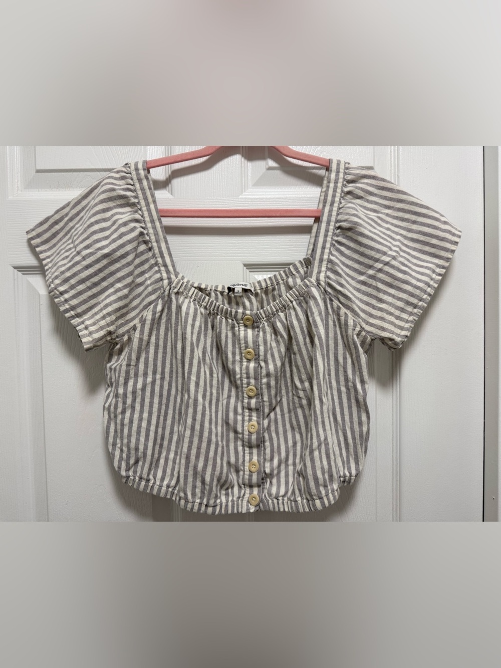 Madewell Striped White and Grey Flutter-Sleeve Button-Front Crop Top LARGE/LG - Picture 1 of 15